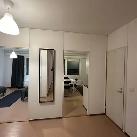 Kotimaailma - Tilava Kolmio Laeheltae Keskustaa * Kokkola (Karleby)