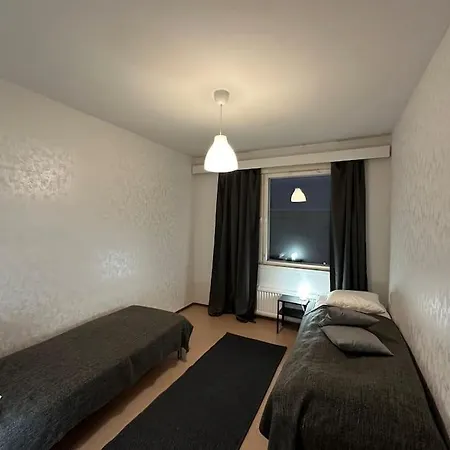 Kotimaailma - Tilava Kolmio Laeheltae Keskustaa * Kokkola (Karleby)