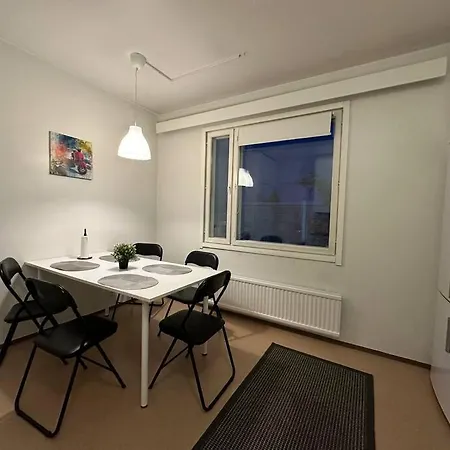 Kotimaailma - Tilava Kolmio Laeheltae Keskustaa Kokkola (Karleby)